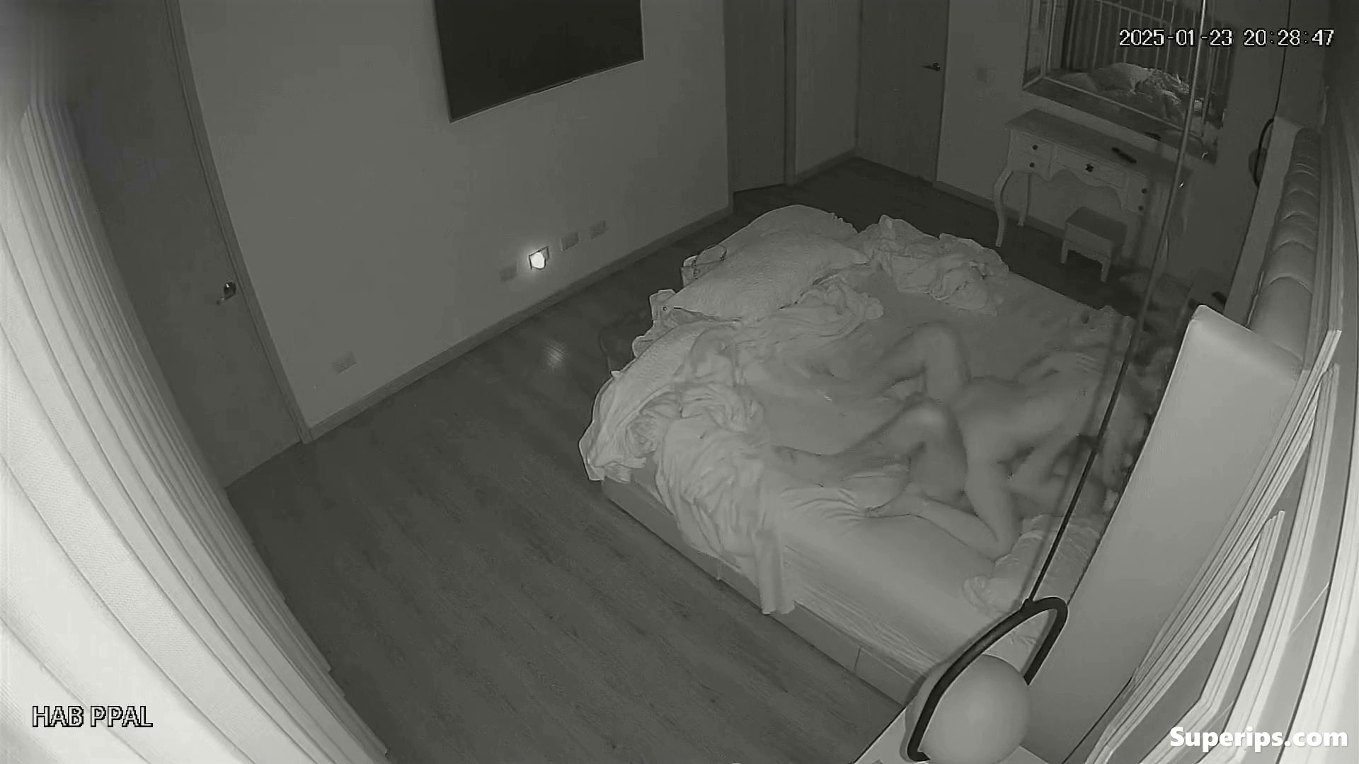 IPCAM – Petite Latina woman screams in pleasure IPCAM – Petite Latina woman screams in pleasure