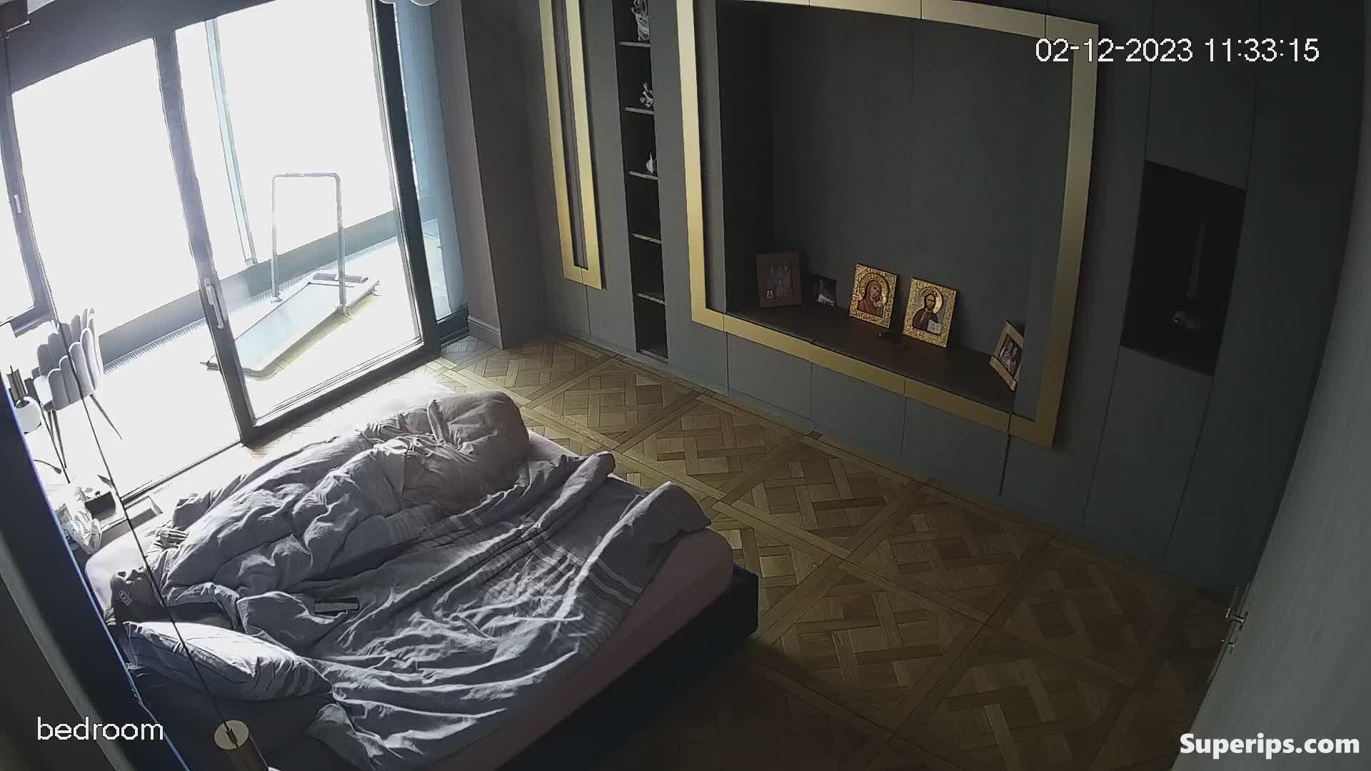 IPCAM – American girl masturbates with Apple Vision Pro IPCAM – American girl masturbates with Apple Vision Pro