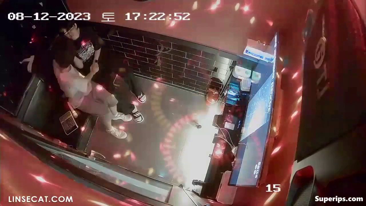 IPCAM – Korean naughty couple in karaoke IPCAM – Korean naughty couple in karaoke