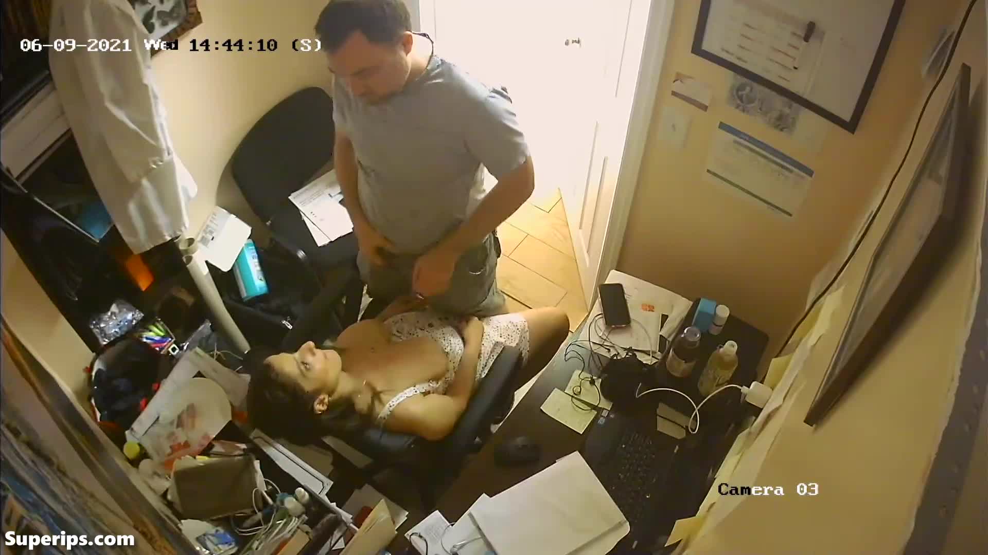 IPCAM – Naughty Arab secretary fucks her boss for a pay raise IPCAM – Naughty Arab secretary fucks her boss for a pay raise