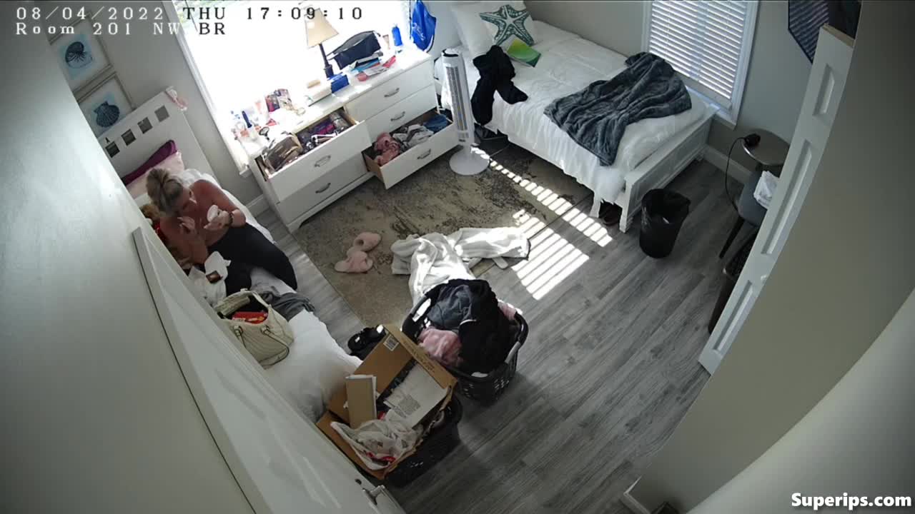 IPCAM – British college girl gets dressed in her room IPCAM – British college girl gets dressed in her room