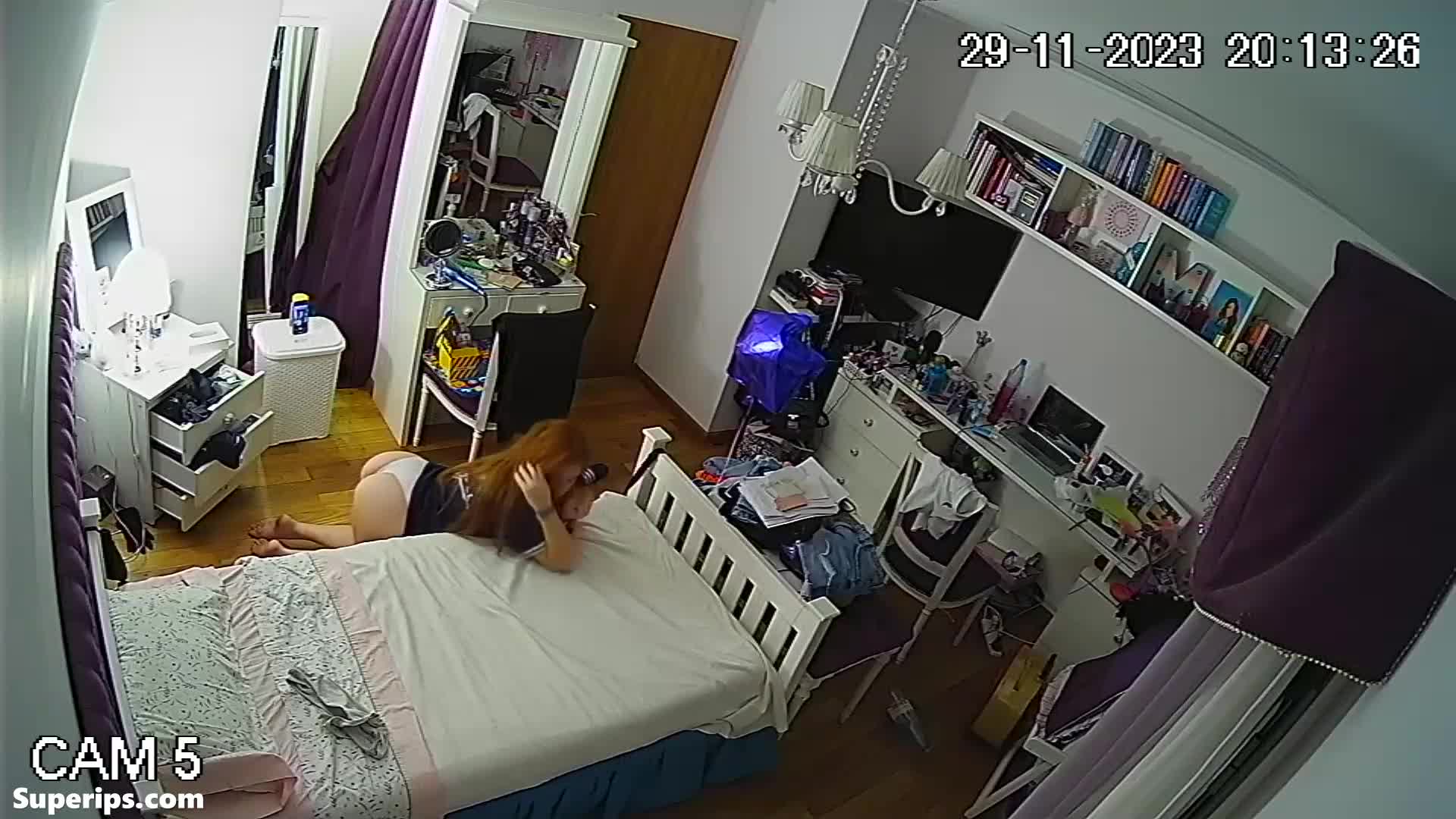 IPCAM – Young redheaded girl shows her ass in panties IPCAM – Young redheaded girl shows her ass in panties