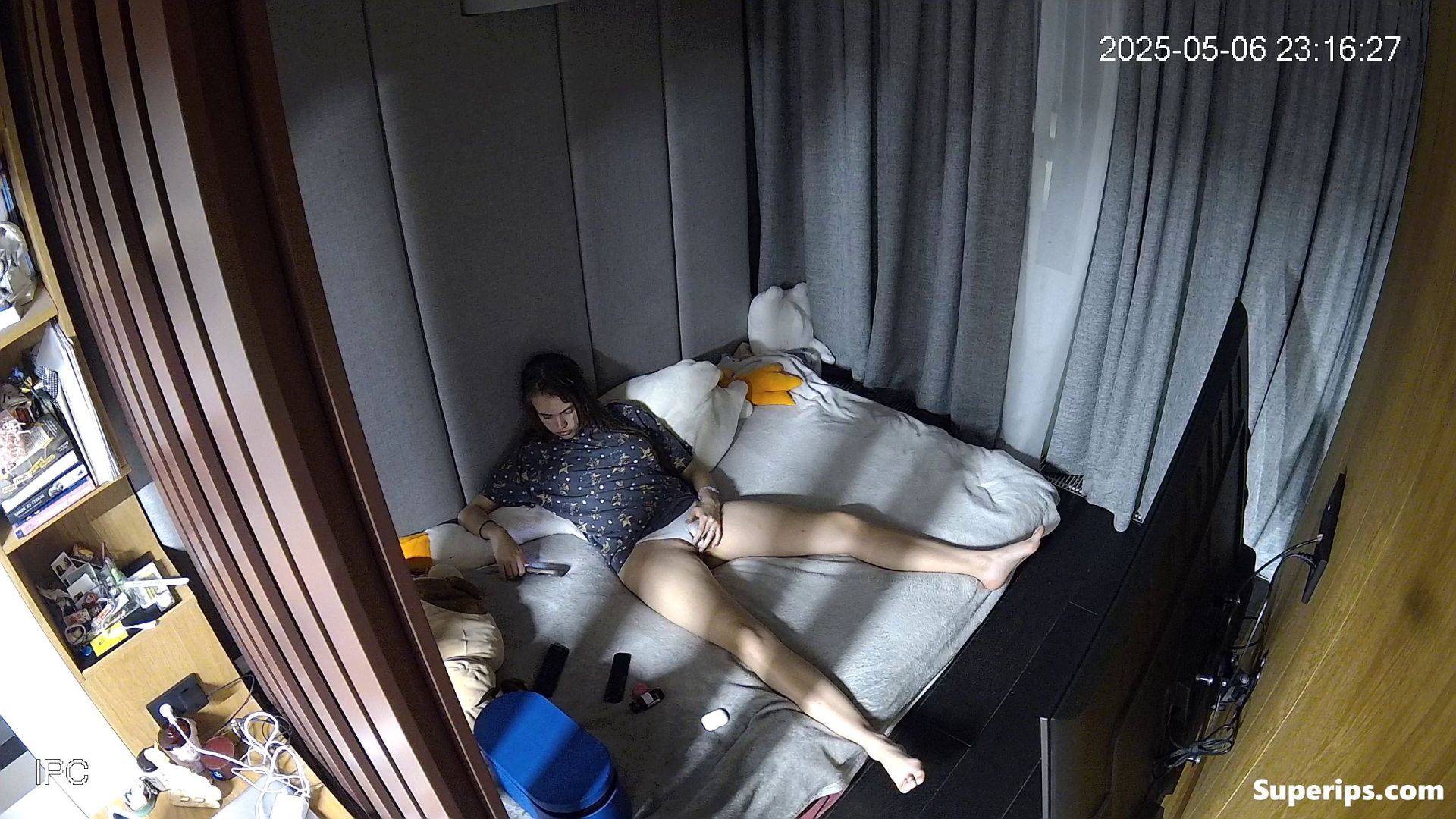 IPCAM – Naughty petite girl rubs her hairy pussy IPCAM – Naughty petite girl rubs her hairy pussy