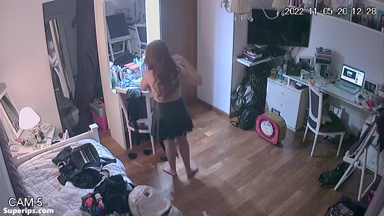 IPCAM – Freckled teen girl gets dressed in her room IPCAM – Freckled teen girl gets dressed in her room