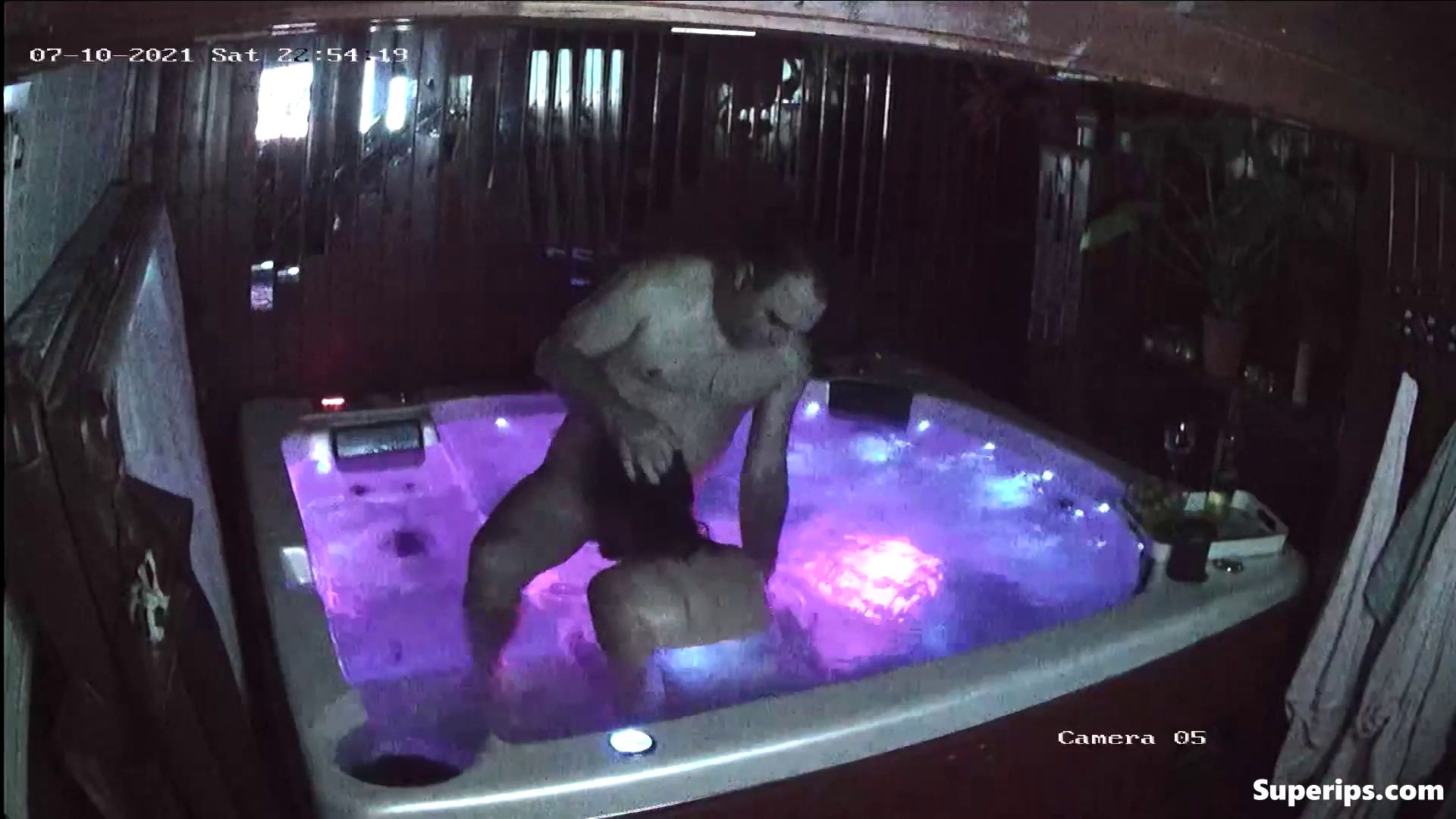 IPCAM – Big ass milf woman gets fucked in the Jacuzzi IPCAM – Big ass milf woman gets fucked in the Jacuzzi