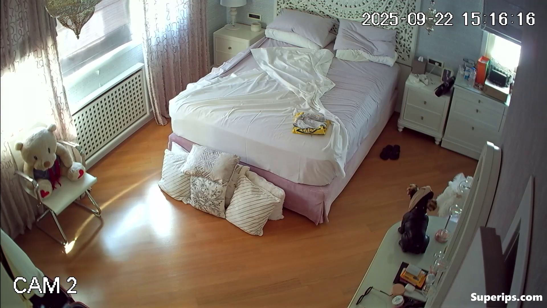 IPCAM – British slutty girl without panties IPCAM – British slutty girl without panties