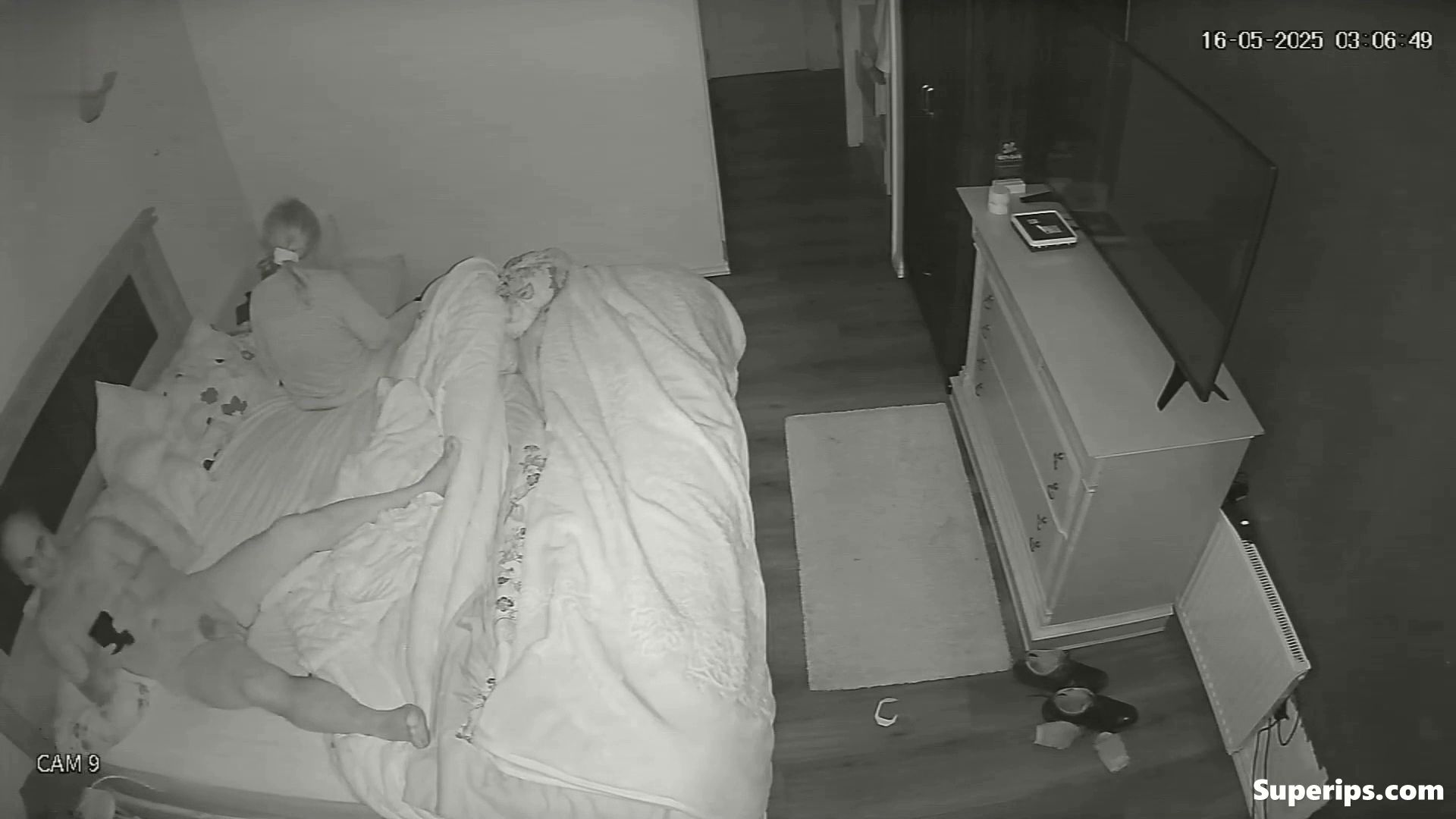 IPCAM – Italian wife gets penetrated doggy style IPCAM – Italian wife gets penetrated doggy style