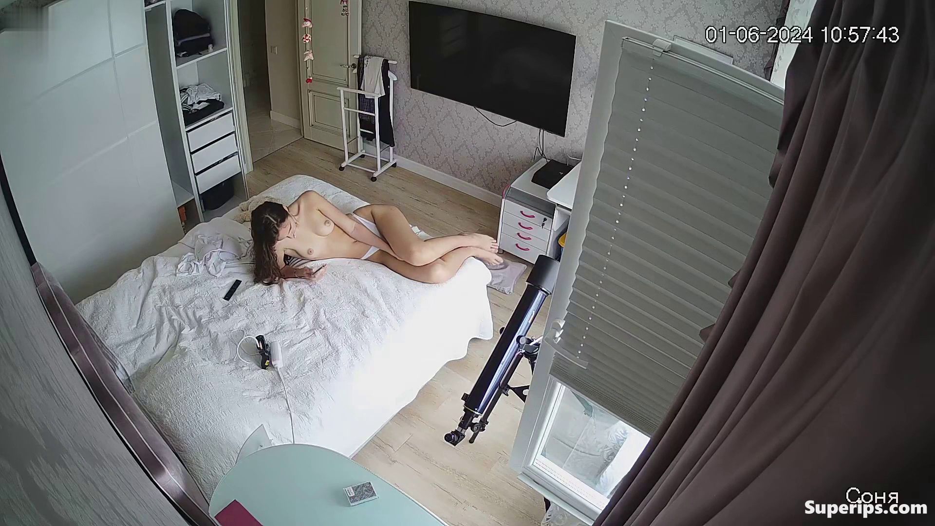 IPCAM – Gorgeous Ukrainian teenage girl watches porn IPCAM – Gorgeous Ukrainian teenage girl watches porn