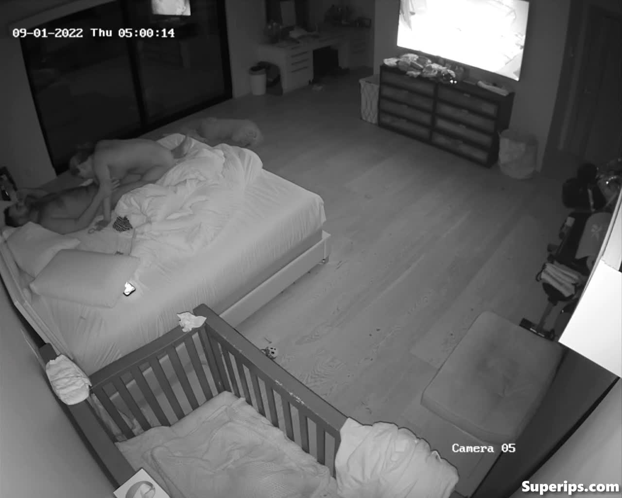 IPCAM – British brunette parents fuck in their bed IPCAM – British brunette parents fuck in their bed