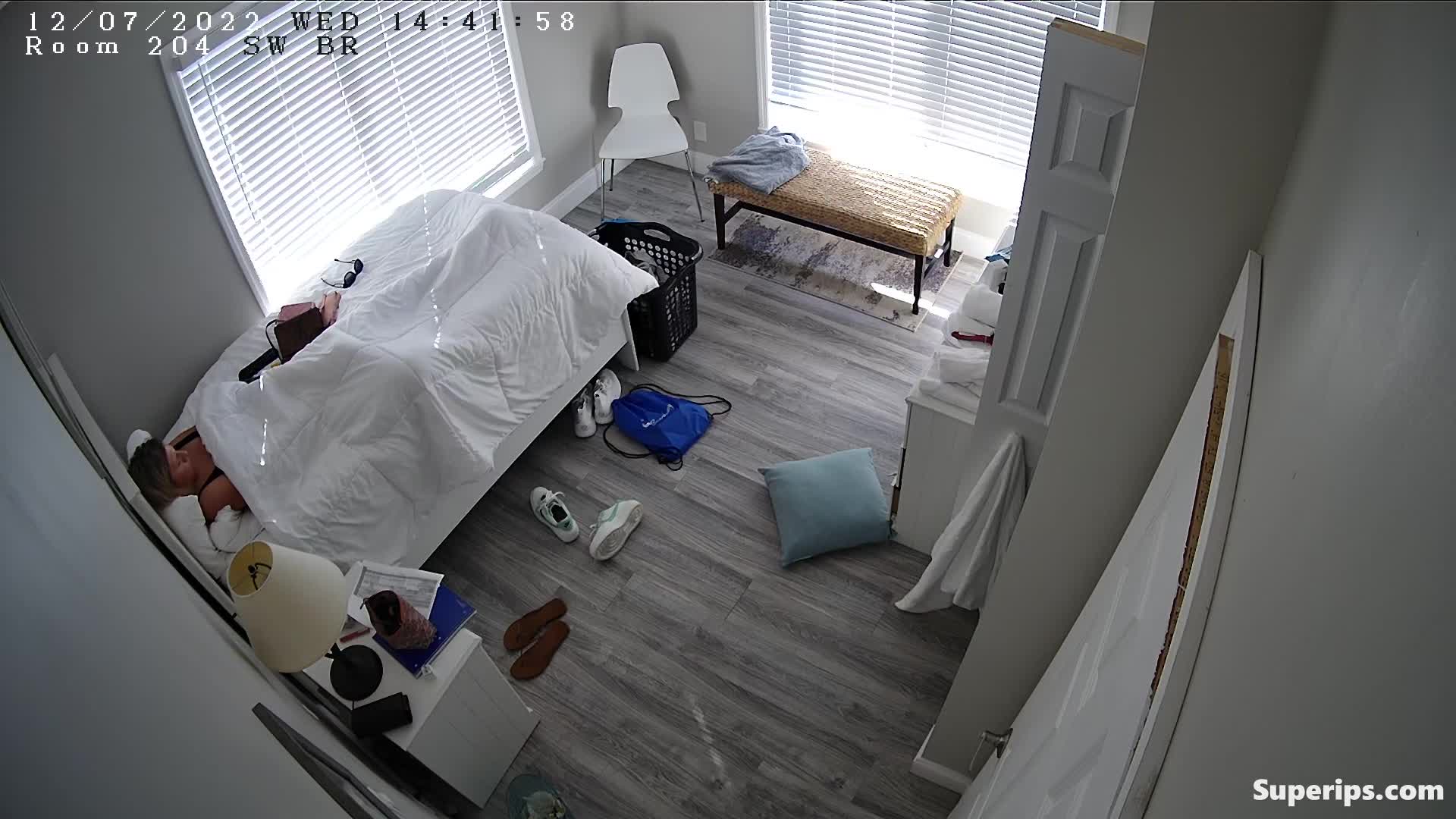 IPCAM – British blonde woman masturbates to orgasm IPCAM – British blonde woman masturbates to orgasm