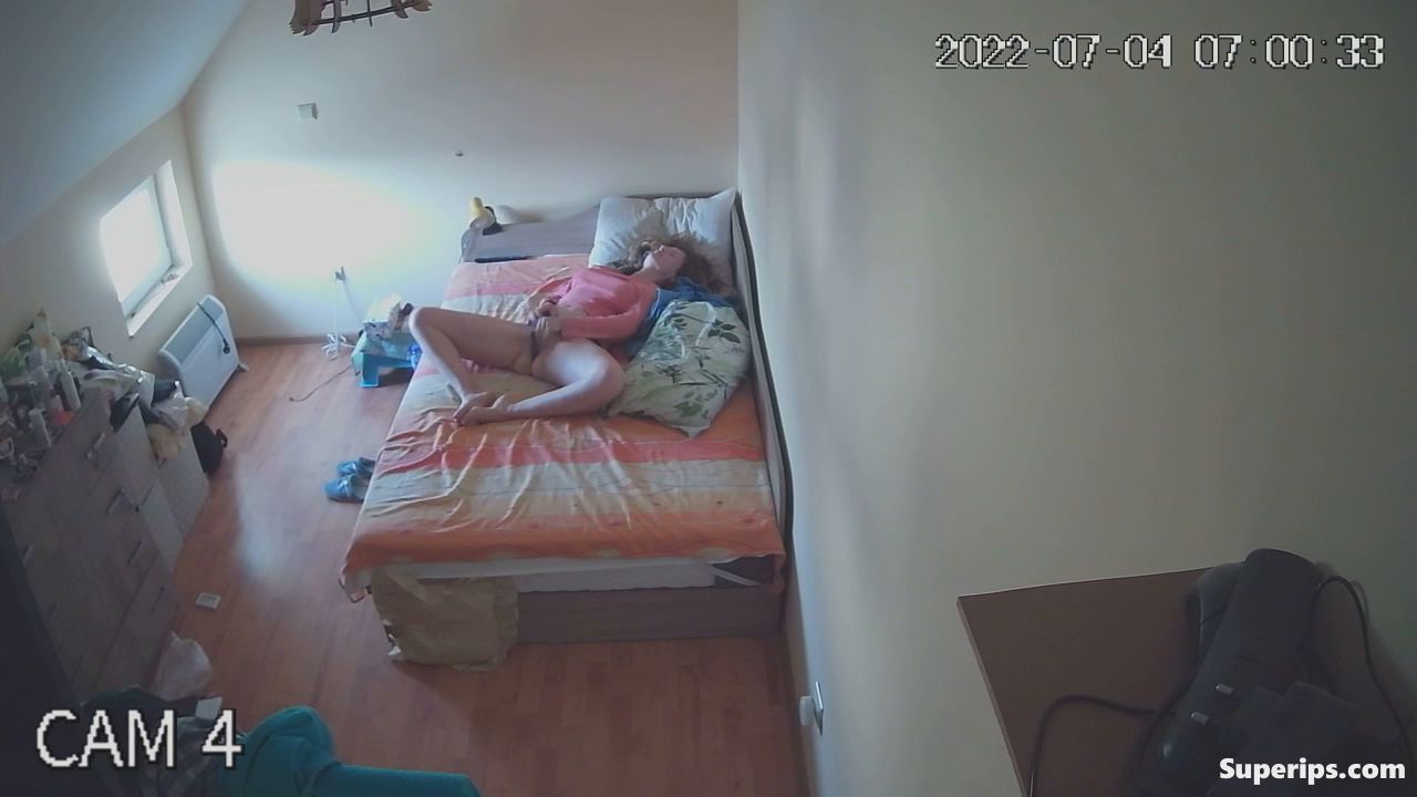 IPCAM – Naughty German girl masturbates while waking up IPCAM – Naughty German girl masturbates while waking up