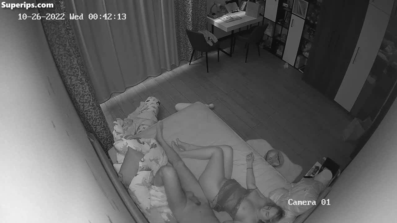 IPCAM – German parents fuck in their daughter’s bed IPCAM – German parents fuck in their daughter’s bed