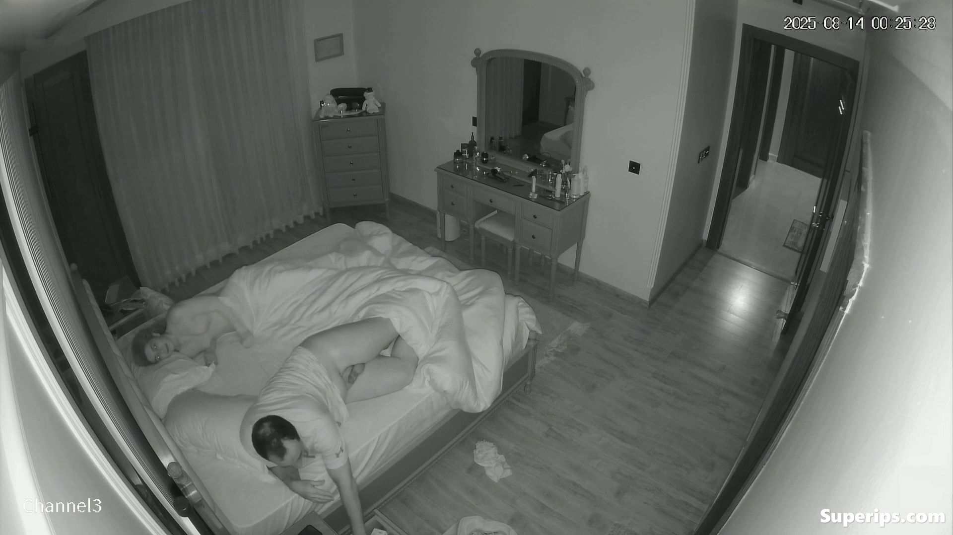 IPCAM – Skinny Arab wife rides slowly IPCAM – Skinny Arab wife rides slowly