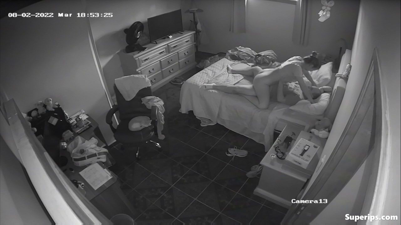 IPCAM – Nerdy man fucks his pretty wife IPCAM – Nerdy man fucks his pretty wife