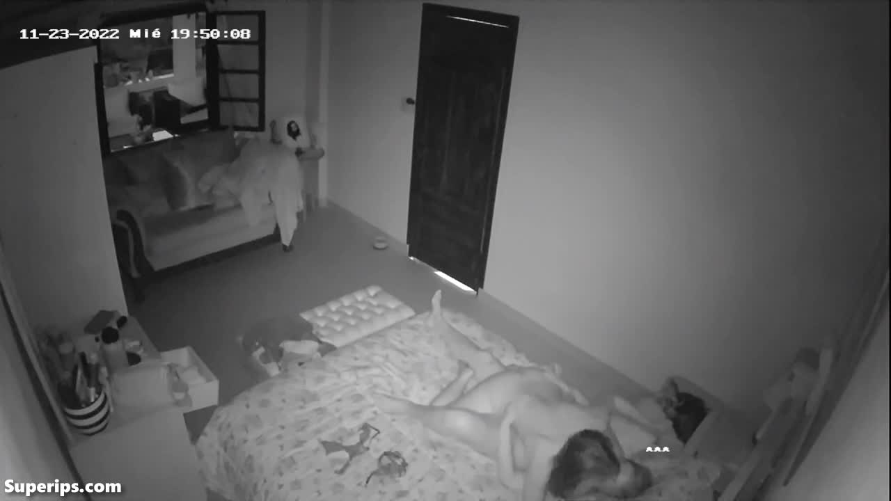 IPCAM – Italian girl gets fucked by an old woman IPCAM – Italian girl gets fucked by an old woman