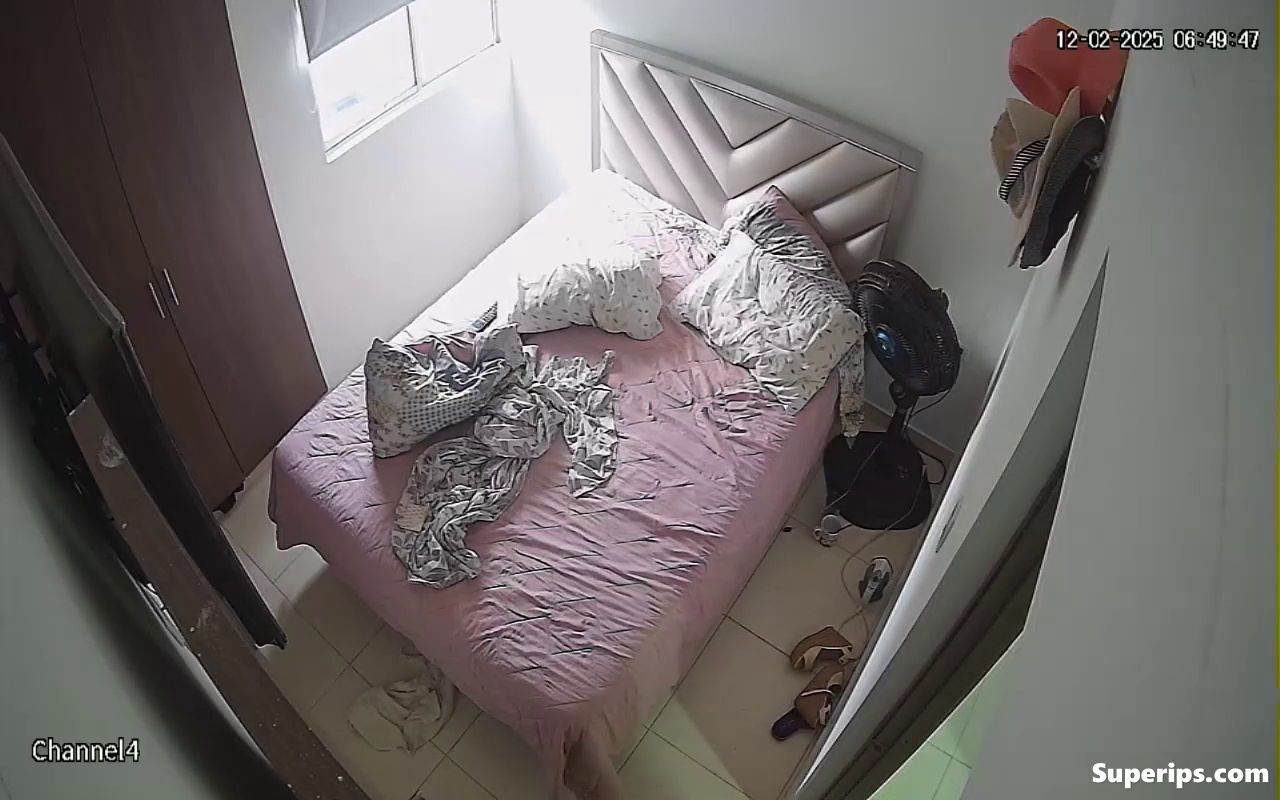 IPCAM – White girl with big buttocks sleeping naked IPCAM – White girl with big buttocks sleeping naked