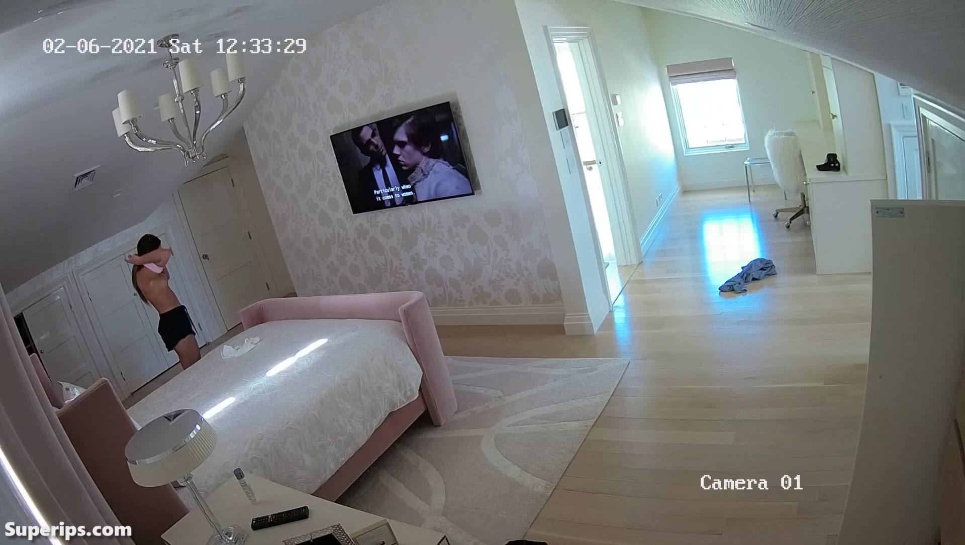 IPCAM – Tall blonde college girl changes her clothes IPCAM – Tall blonde college girl changes her clothes