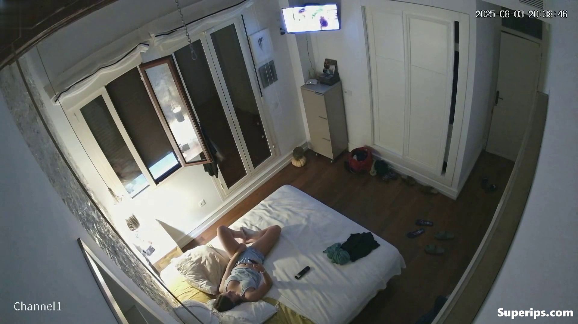 IPCAM – Italian wife masturbates out of boredom IPCAM – Italian wife masturbates out of boredom