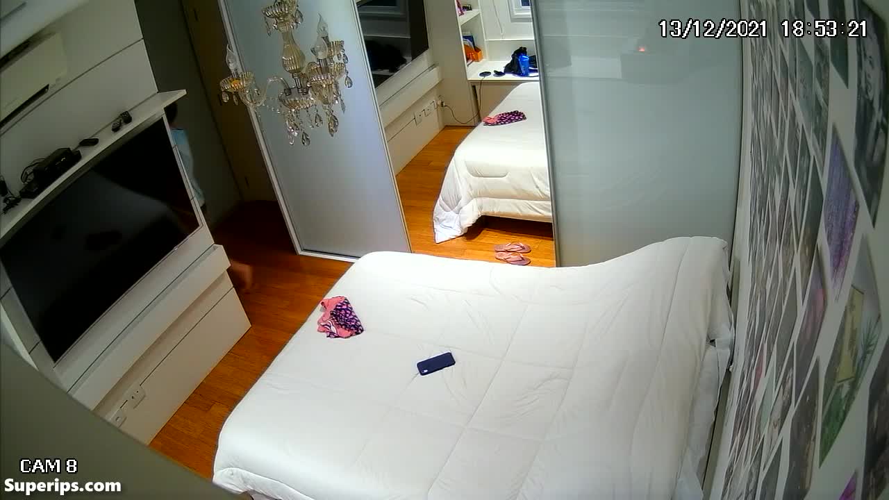 IPCAM – Cute teen girl masturbates while watching TikTok IPCAM – Cute teen girl masturbates while watching TikTok