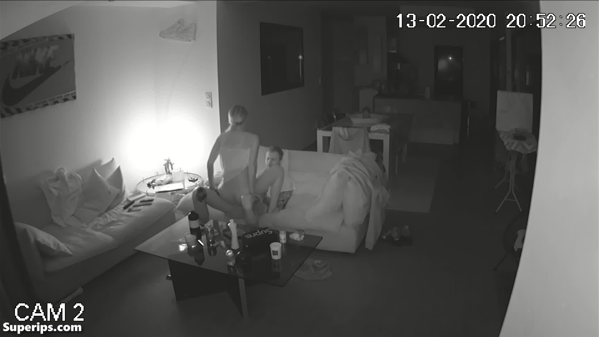 IPCAM – American tattooed college couple fucks on the couch IPCAM – American tattooed college couple fucks on the couch