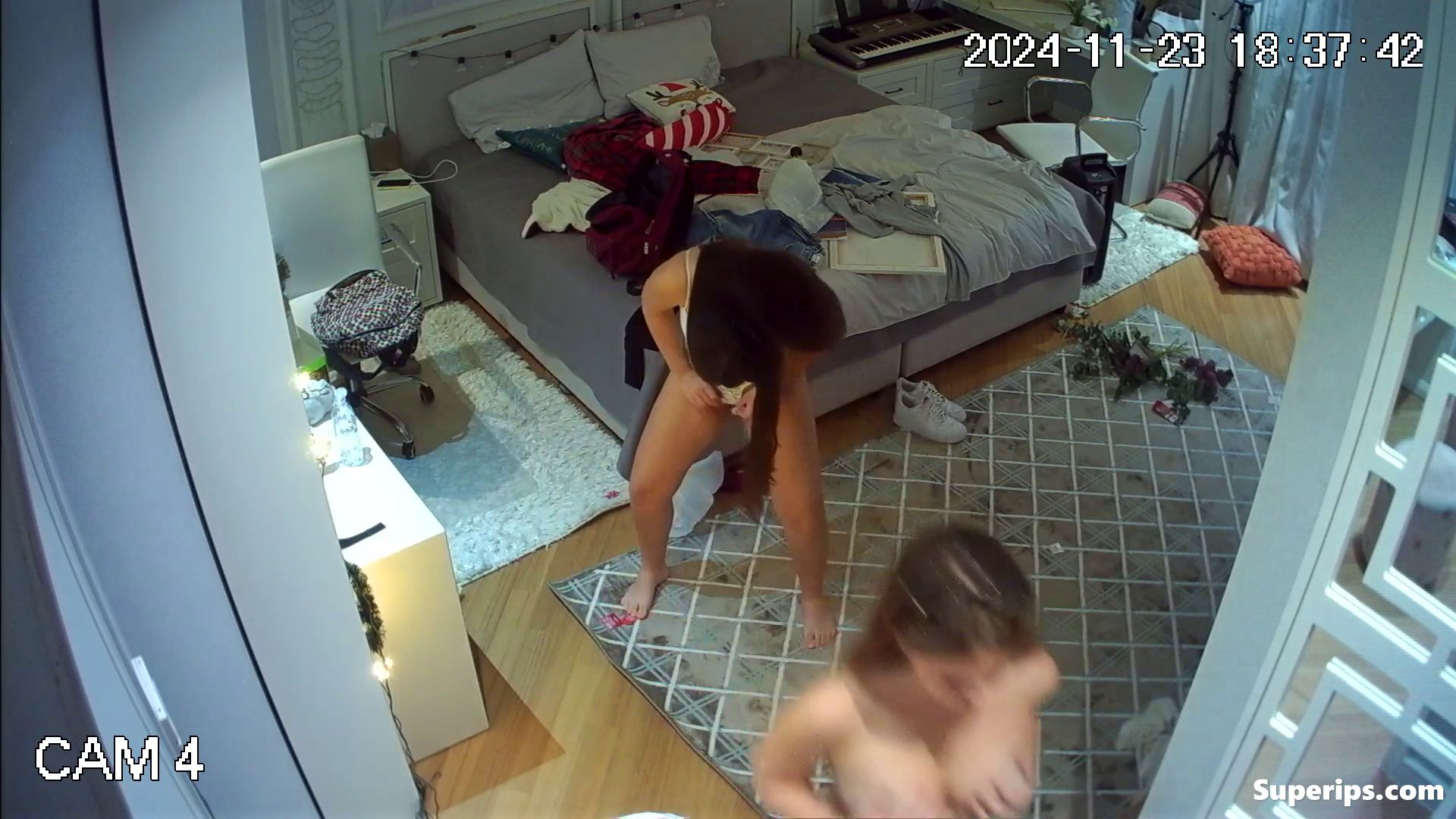 IPCAM – Cute college sisters change clothes IPCAM – Cute college sisters change clothes