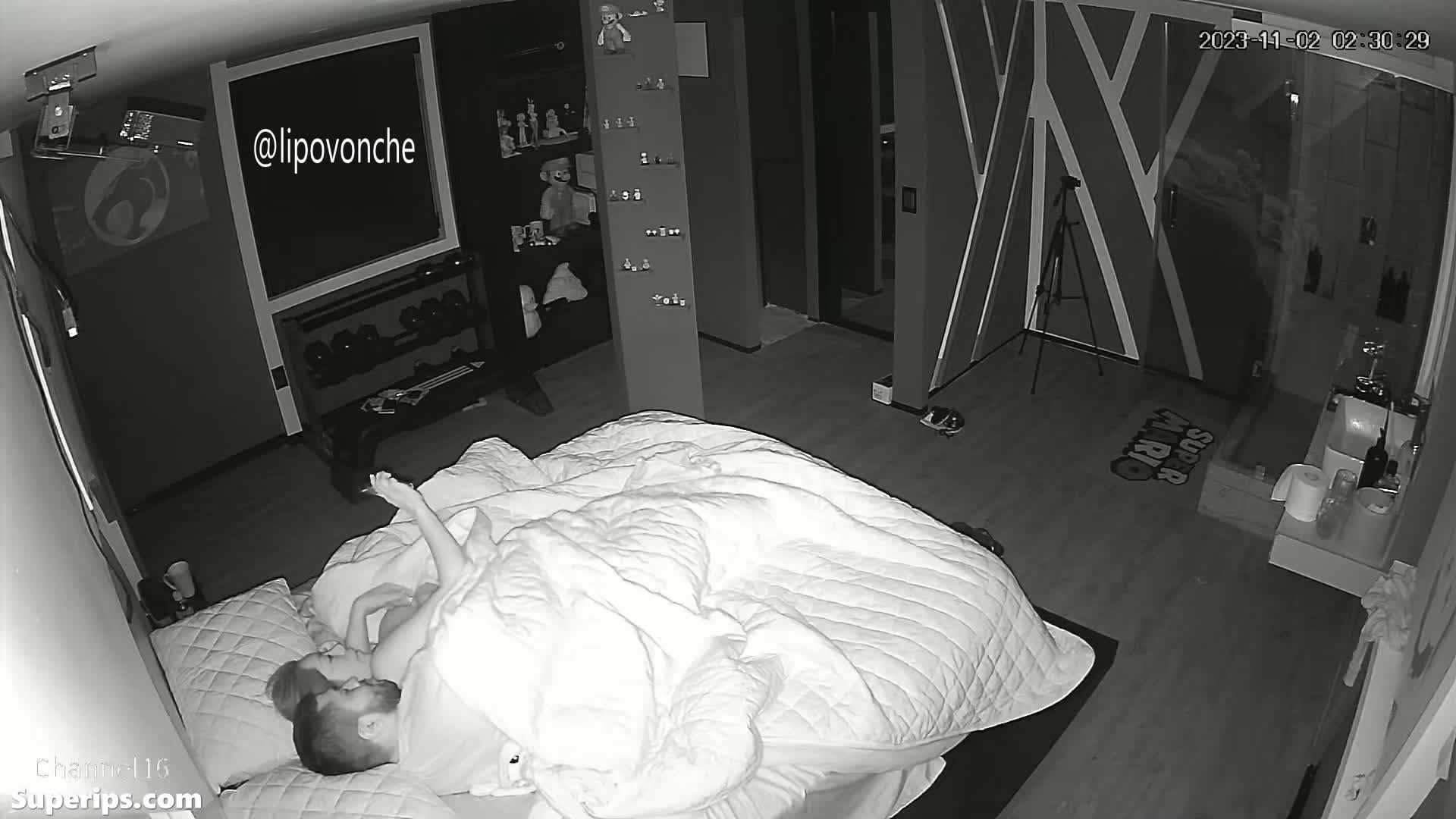 IPCAM – Mature woman fucks a young gamer guy IPCAM – Mature woman fucks a young gamer guy