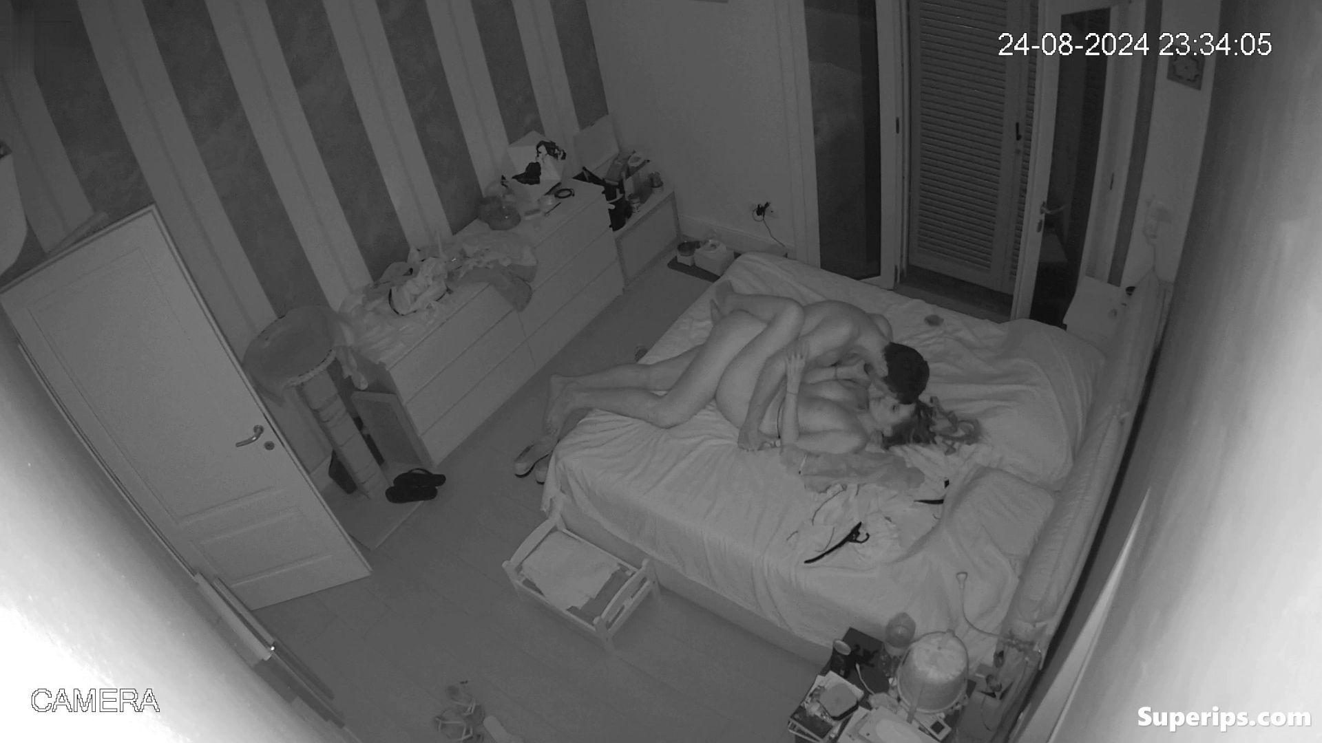 IPCAM – Petite French woman gets fucked in her bed IPCAM – Petite French woman gets fucked in her bed