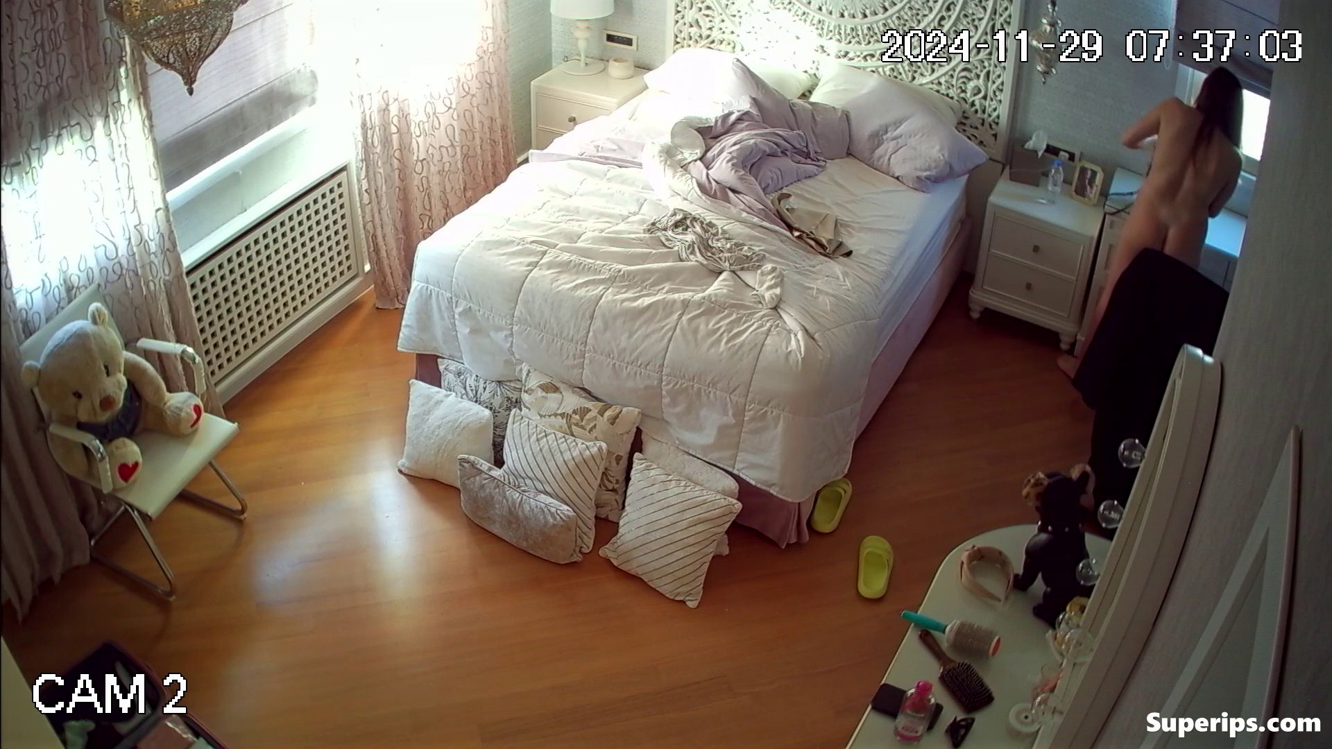 IPCAM – Naked teenage girl in her college room IPCAM – Naked teenage girl in her college room