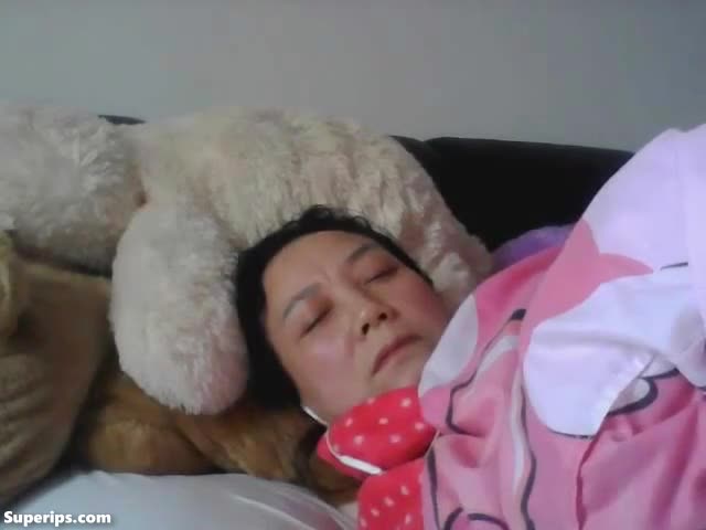 RAT webcam – Japanese mom masturbating while watching porn RAT webcam – Japanese mom masturbating while watching porn