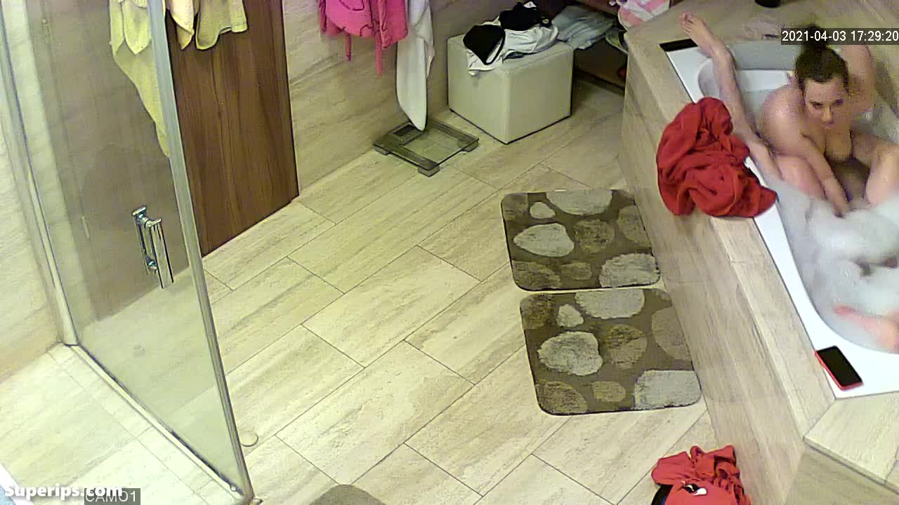 IPCAM – American stepsiblings teens fuck in the bathtub IPCAM – American stepsiblings teens fuck in the bathtub