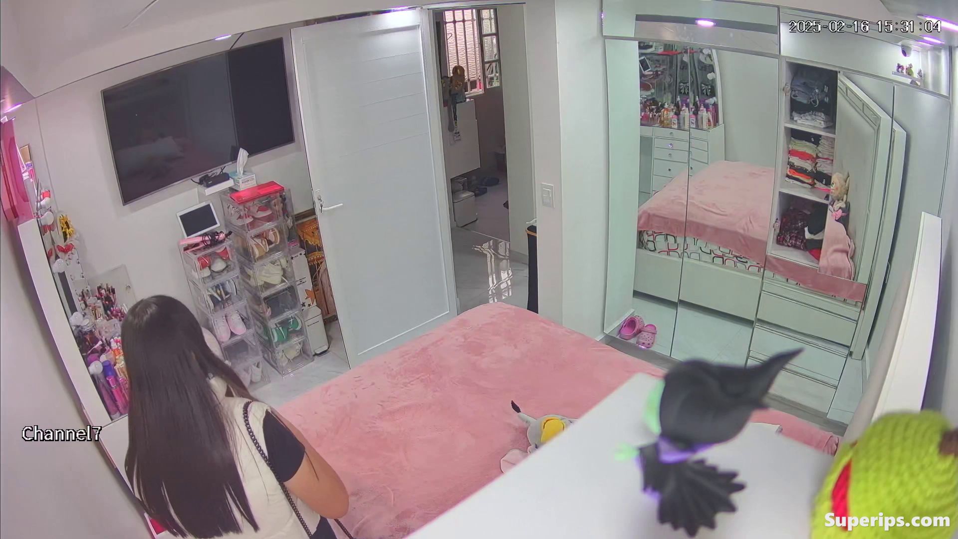 IPCAM – Latina college girl in her room IPCAM – Latina college girl in her room