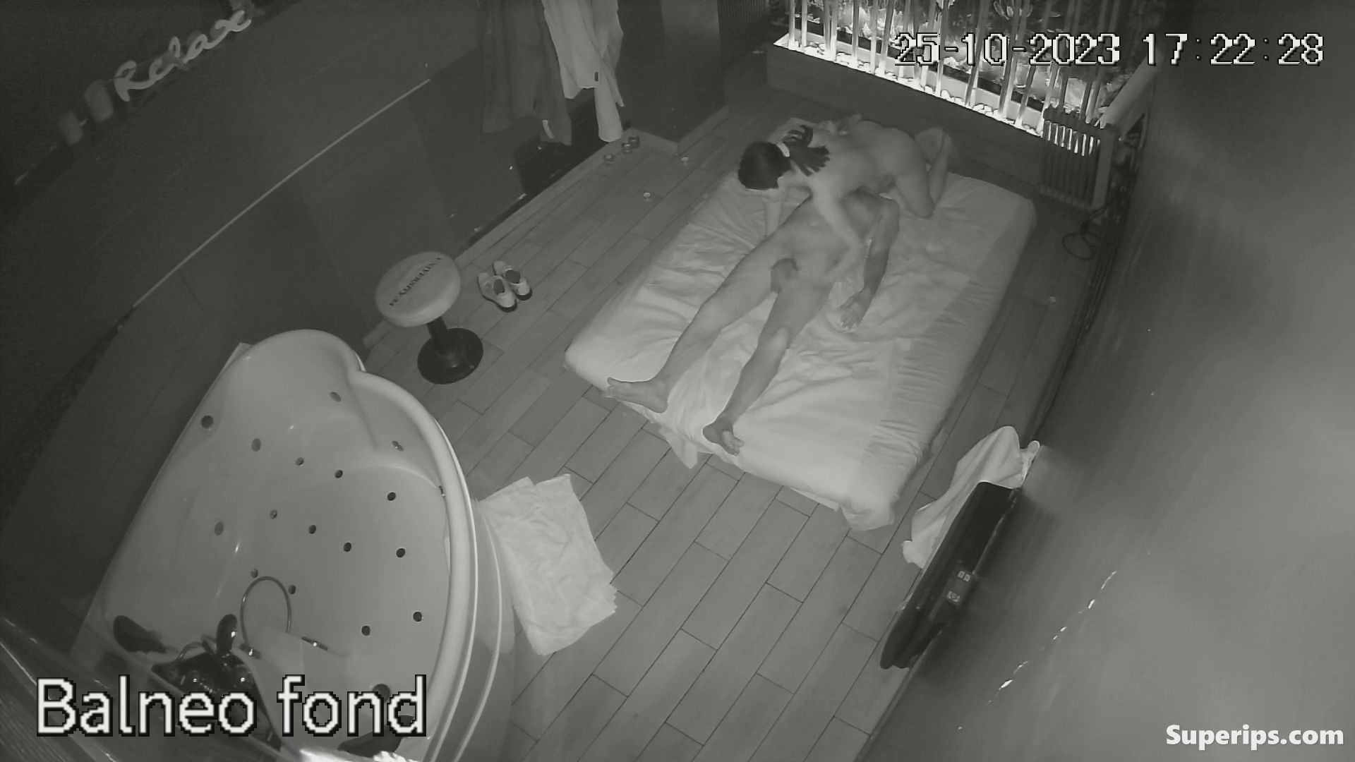 IPCAM – Old Italian man receives an erotic massage IPCAM – Old Italian man receives an erotic massage