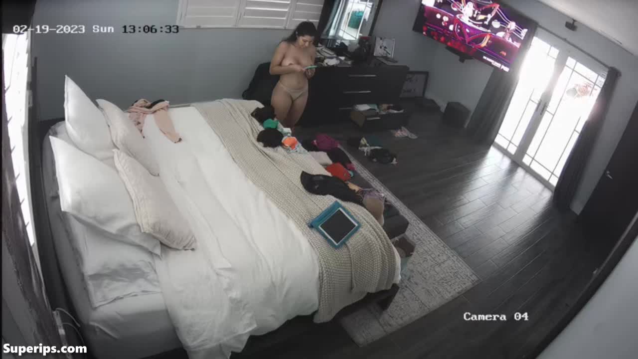 IPCAM – Teenage surfer girl changes her bikini several times IPCAM – Teenage surfer girl changes her bikini several times