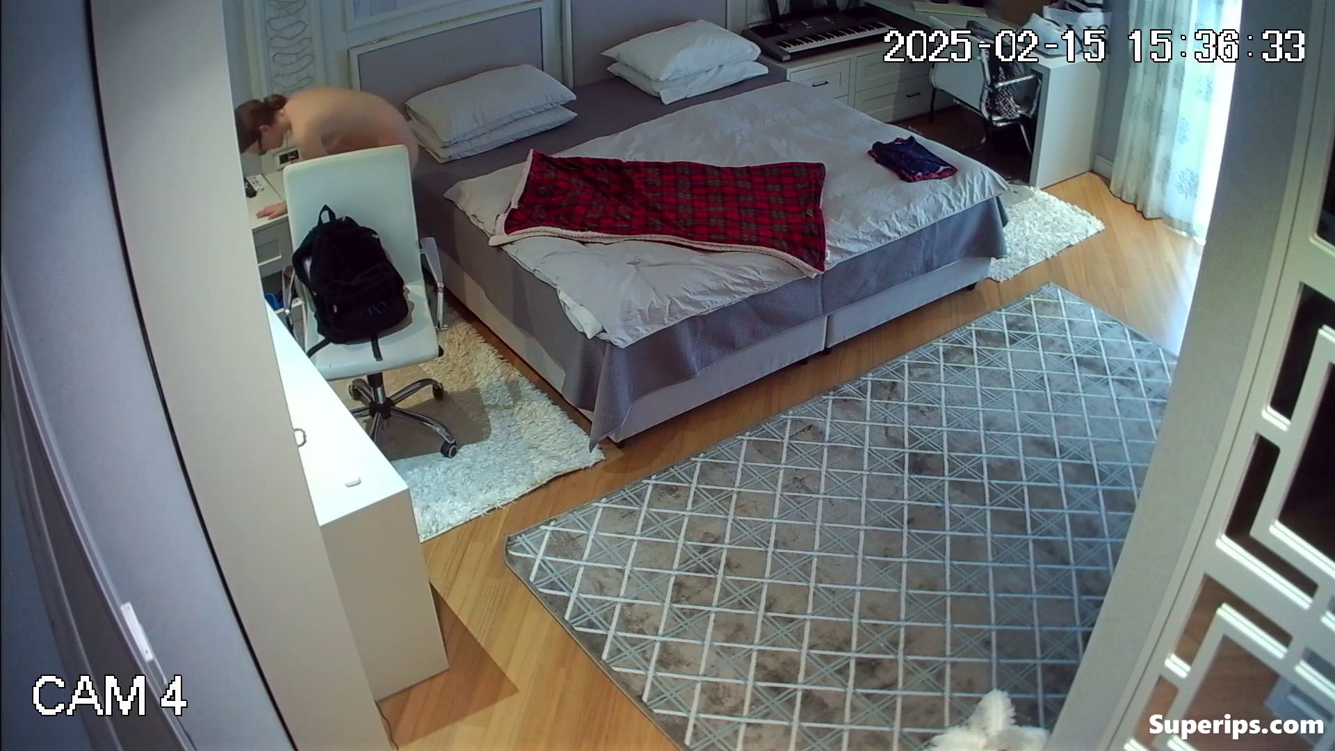 IPCAM – Nerdy German girl takes off her bikini IPCAM – Nerdy German girl takes off her bikini