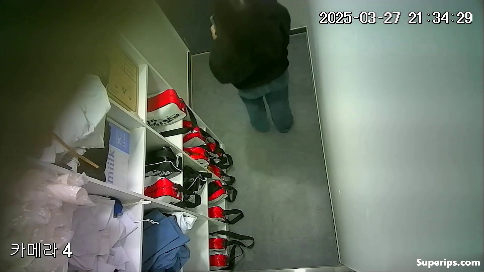 IPCAM – Korean karate girls change clothes IPCAM – Korean karate girls change clothes