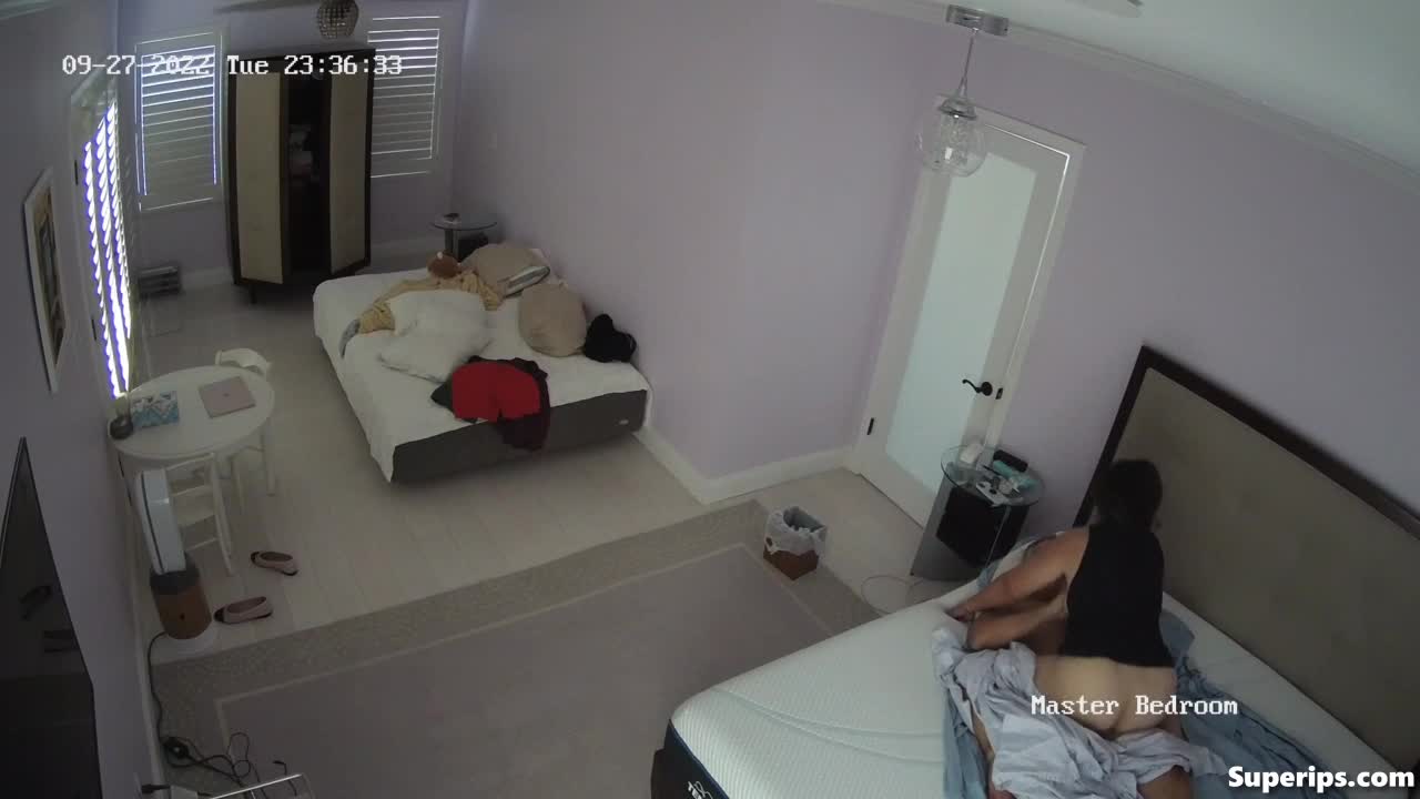 IPCAM – Mature German couple fucks in their Airbnb room IPCAM – Mature German couple fucks in their Airbnb room