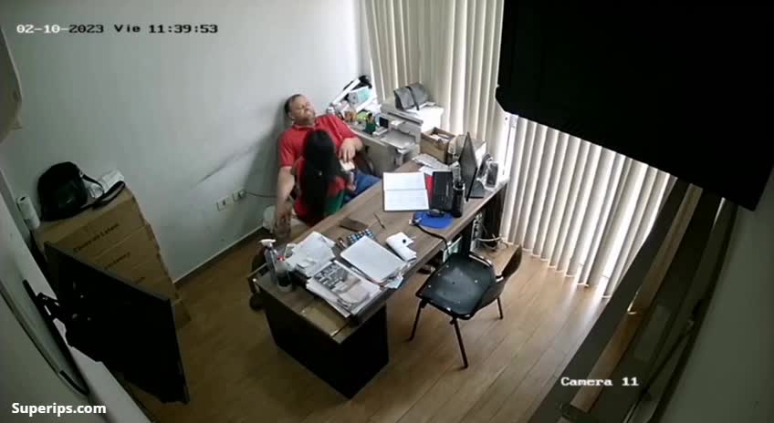 IPCAM – Secretary gives a blowjob to her boss IPCAM – Secretary gives a blowjob to her boss