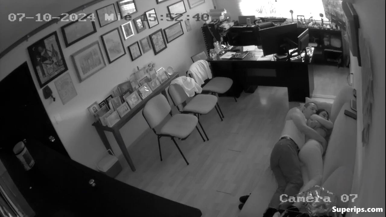 IPCAM – Old doctor gropes his young secretary IPCAM – Old doctor gropes his young secretary