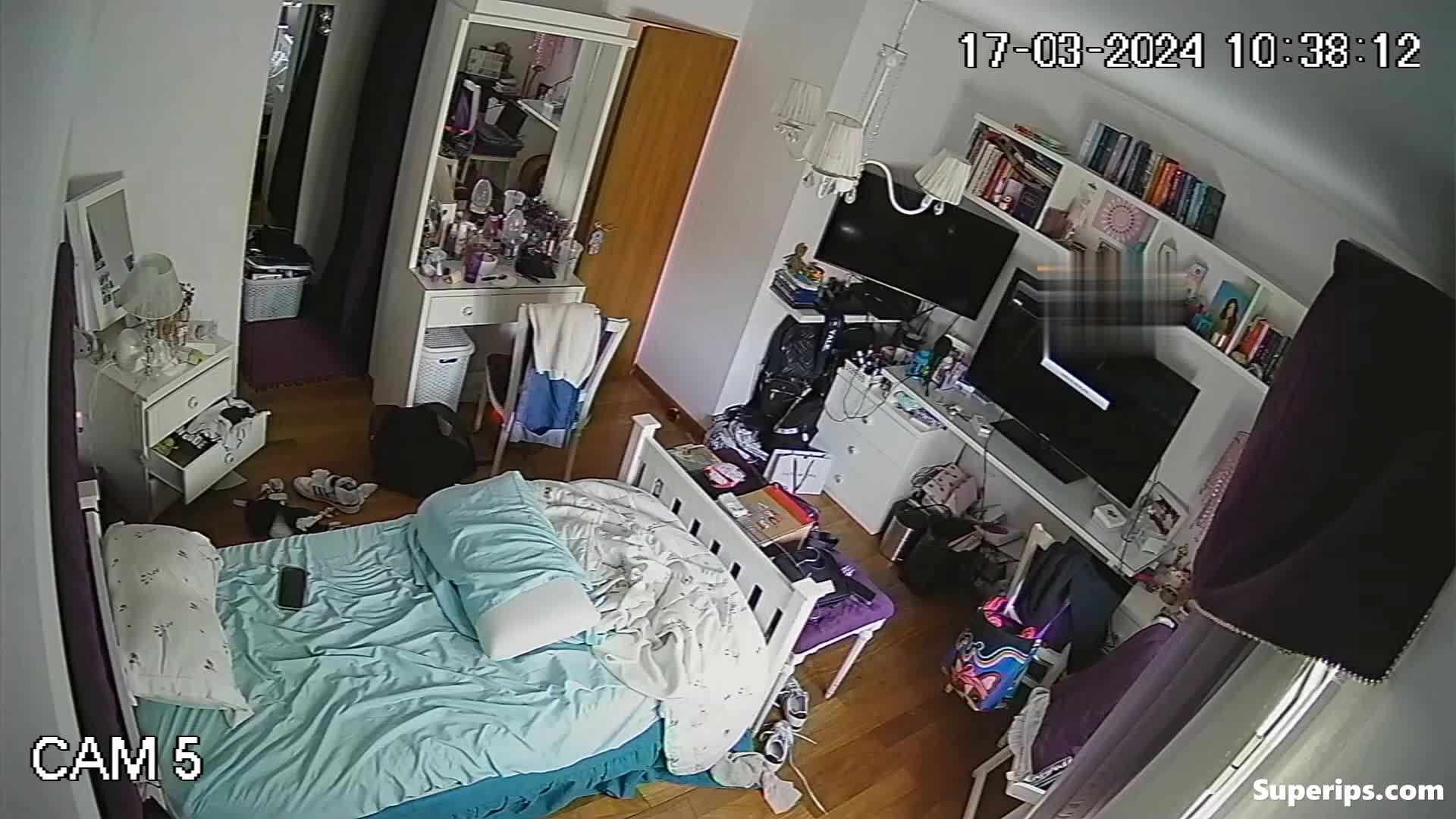 IPCAM – College couple groping in their underwear IPCAM – College couple groping in their underwear