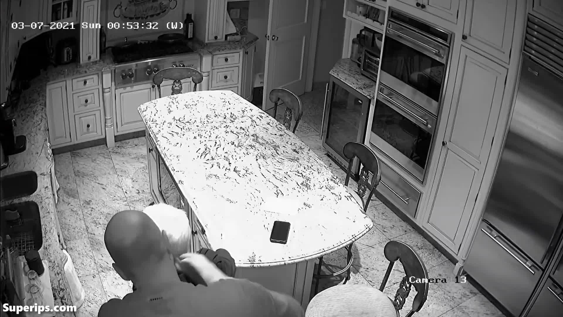 IPCAM – Mature British couple fucks in the kitchen IPCAM – Mature British couple fucks in the kitchen