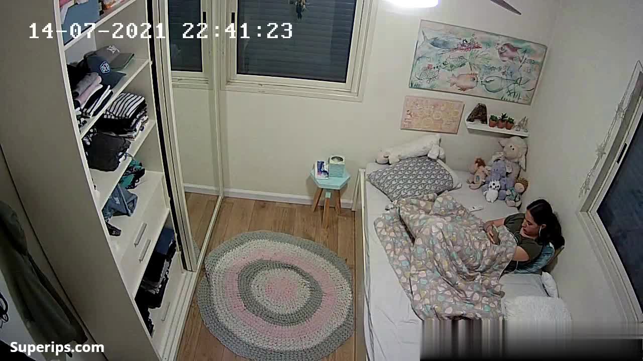 IPCAM – Young girl masturbates in her bedroom IPCAM – Young girl masturbates in her bedroom