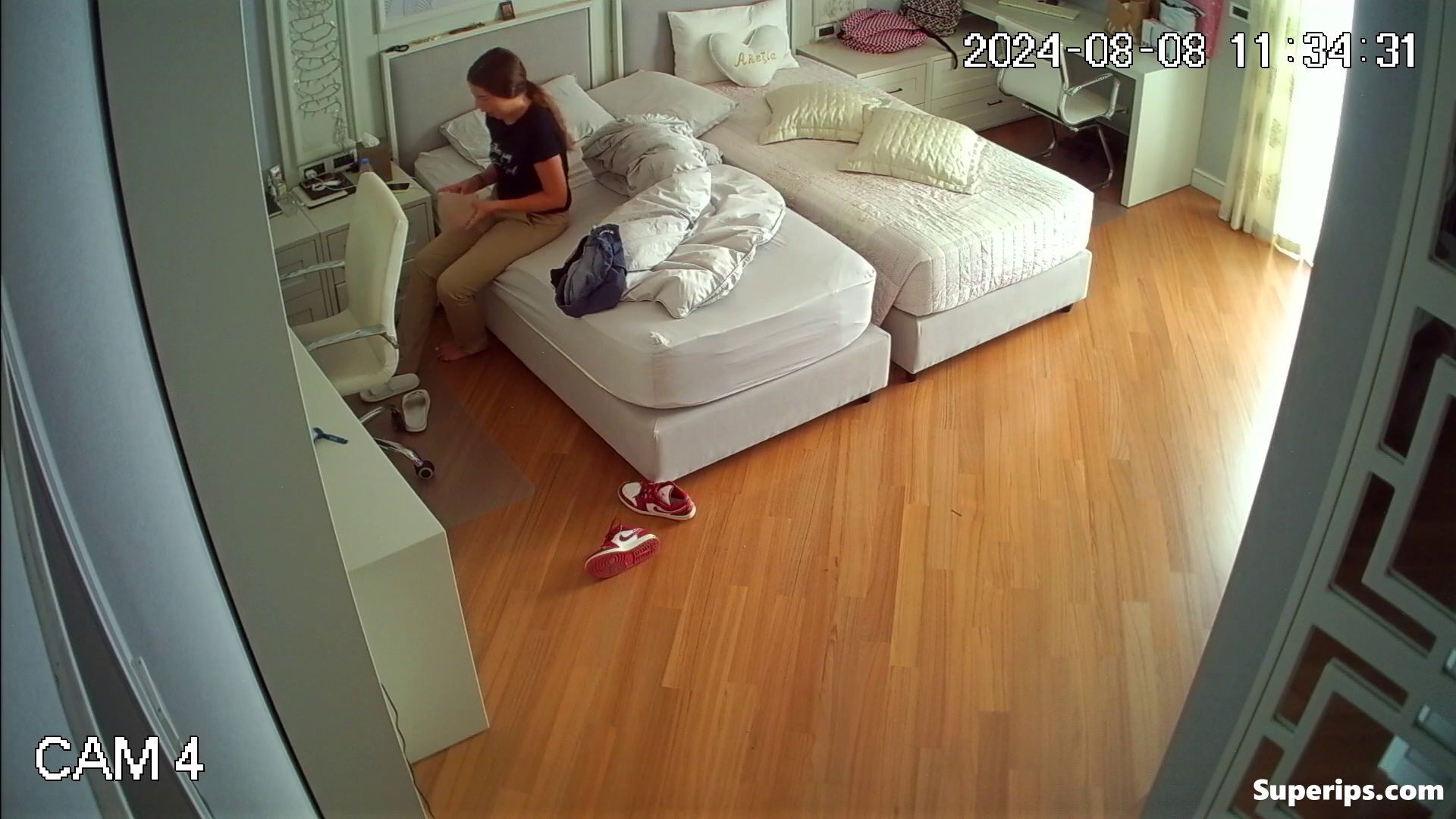 IPCAM – Petite German girl changes her panties IPCAM – Petite German girl changes her panties