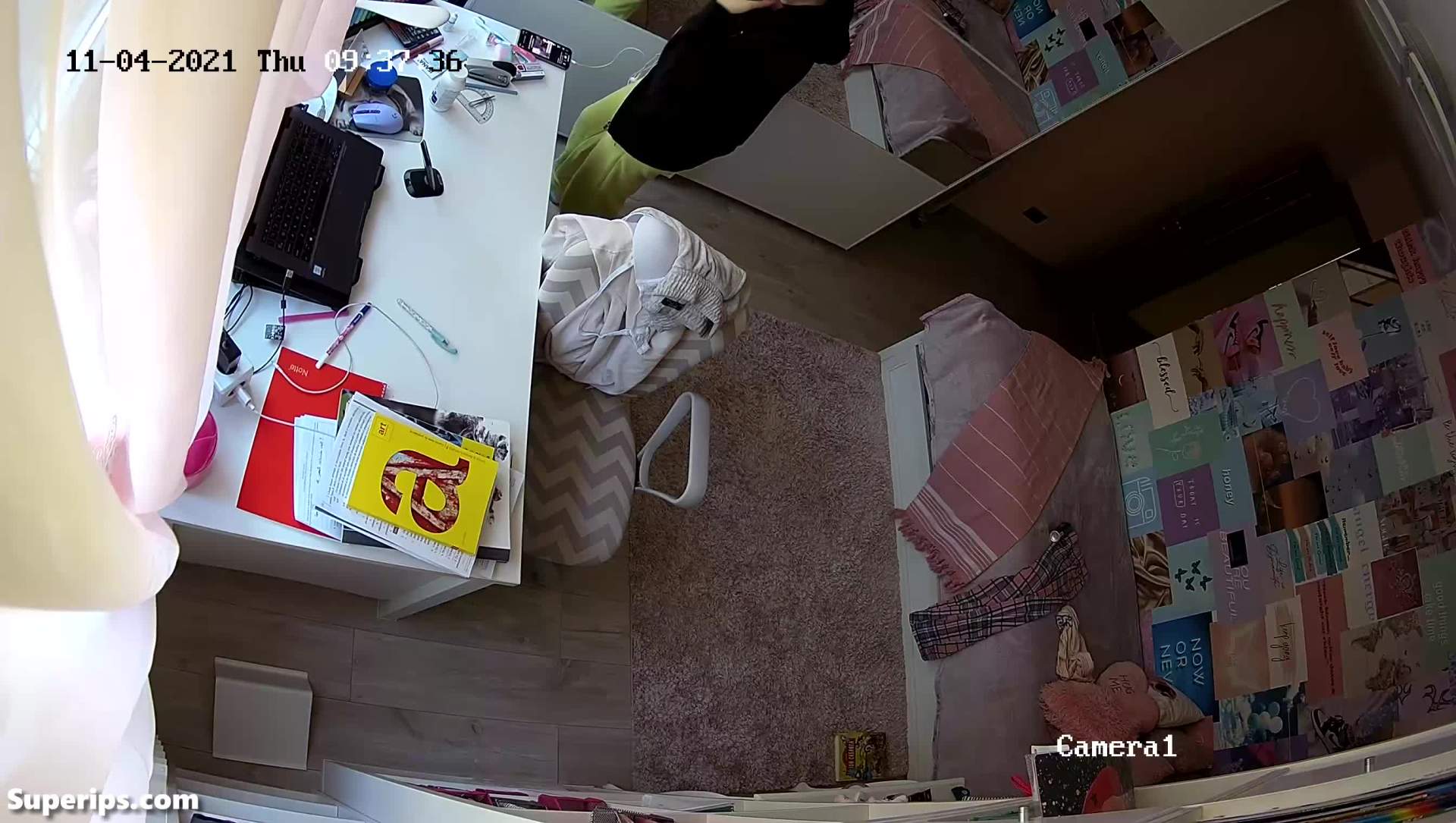 IPCAM – Naughty French girl rubs her pussy slowly IPCAM – Naughty French girl rubs her pussy slowly