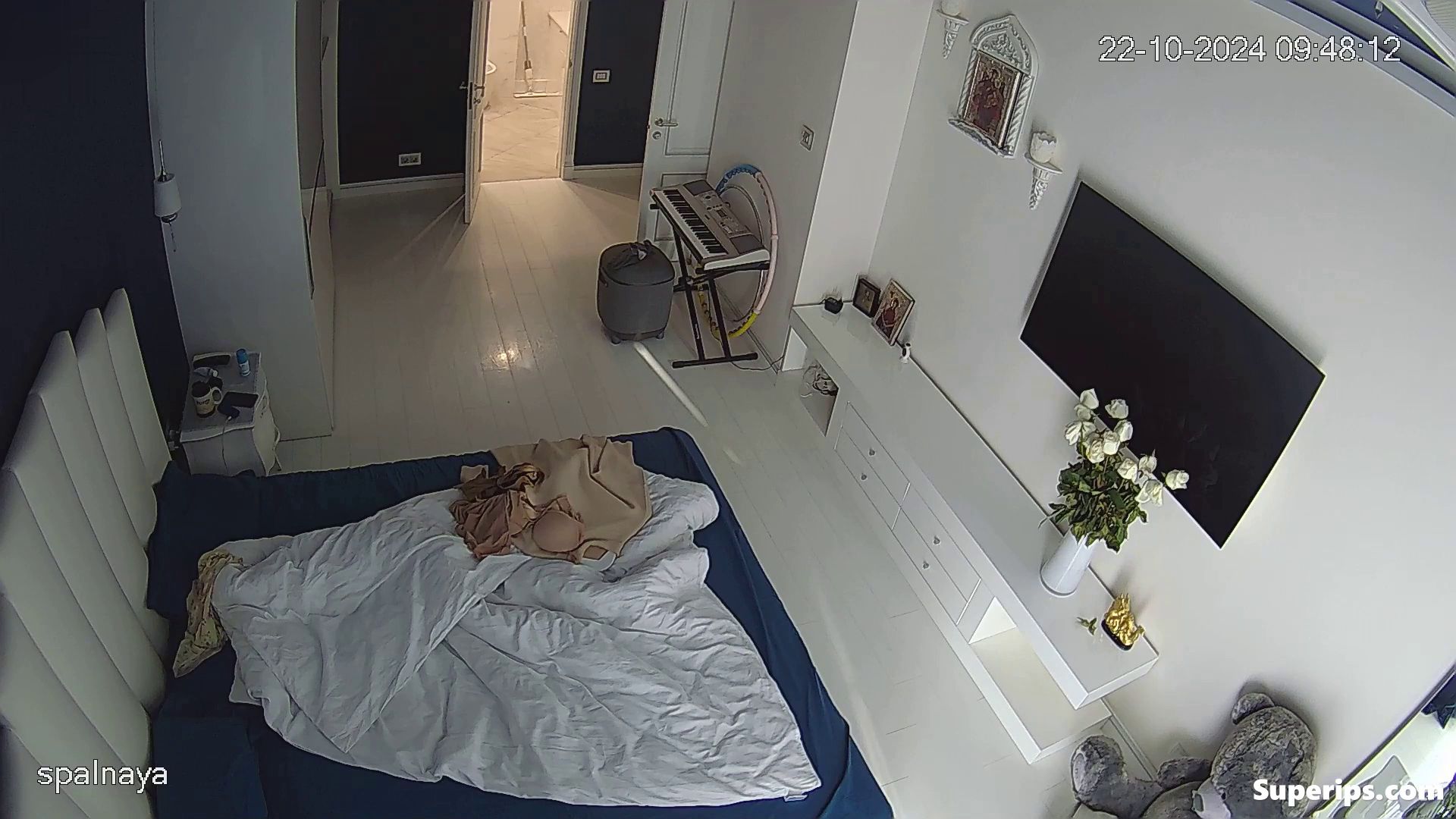 IPCAM – Young Russian girl is naked in her room IPCAM – Young Russian girl is naked in her room