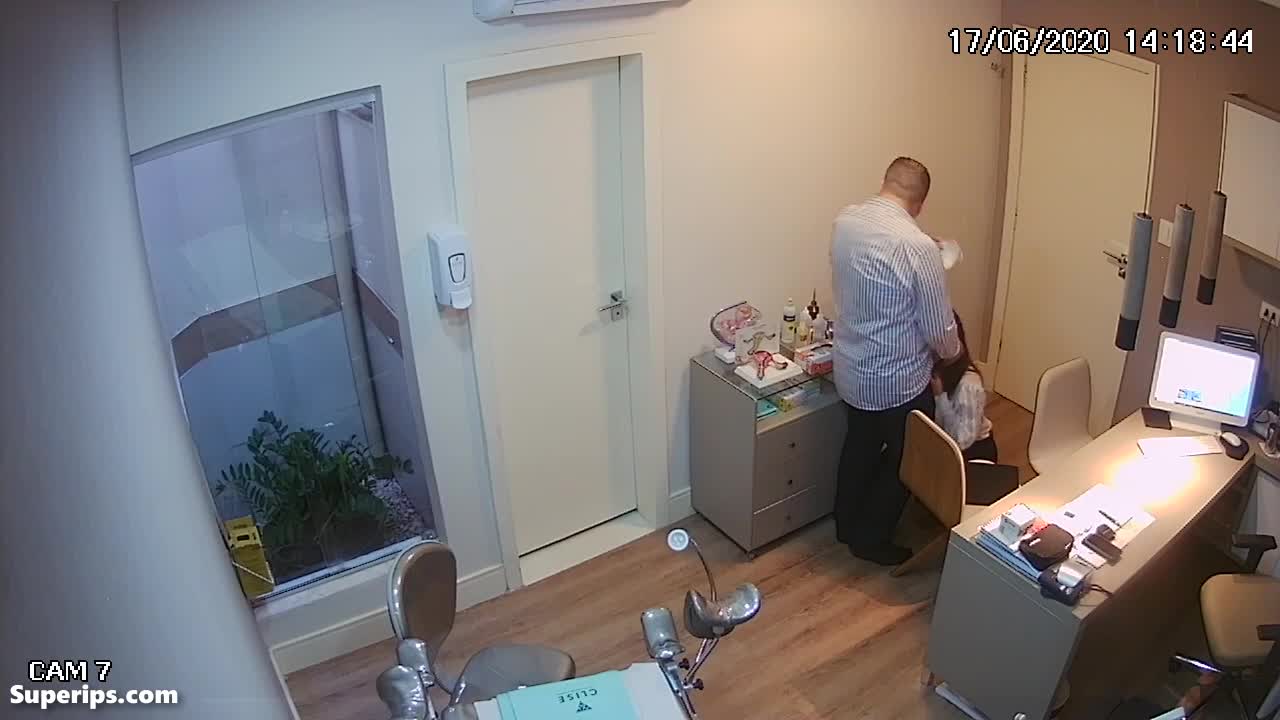 IPCAM – Old German doctor gets a blowjob from his secretary IPCAM – Old German doctor gets a blowjob from his secretary