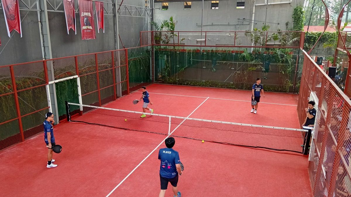 Turnamen Padel Seru di Bandung, Jadi Ajang Berteman Sekaligus Berkompetisi Turnamen Padel Seru di Bandung, Jadi Ajang Berteman Sekaligus Berkompetisi