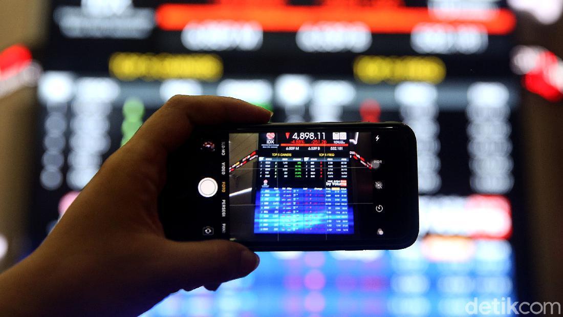 IHSG Anjlok 9%, BEI Lakukan Trading Halt IHSG Anjlok 9%, BEI Lakukan Trading Halt