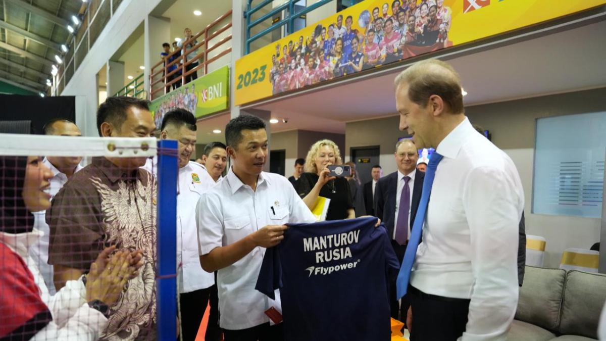 Wamenpora Apresiasi Kunjungan Wakil Perdana Menteri Pertama ke Pelatnas PBSI Wamenpora Apresiasi Kunjungan Wakil Perdana Menteri Pertama ke Pelatnas PBSI