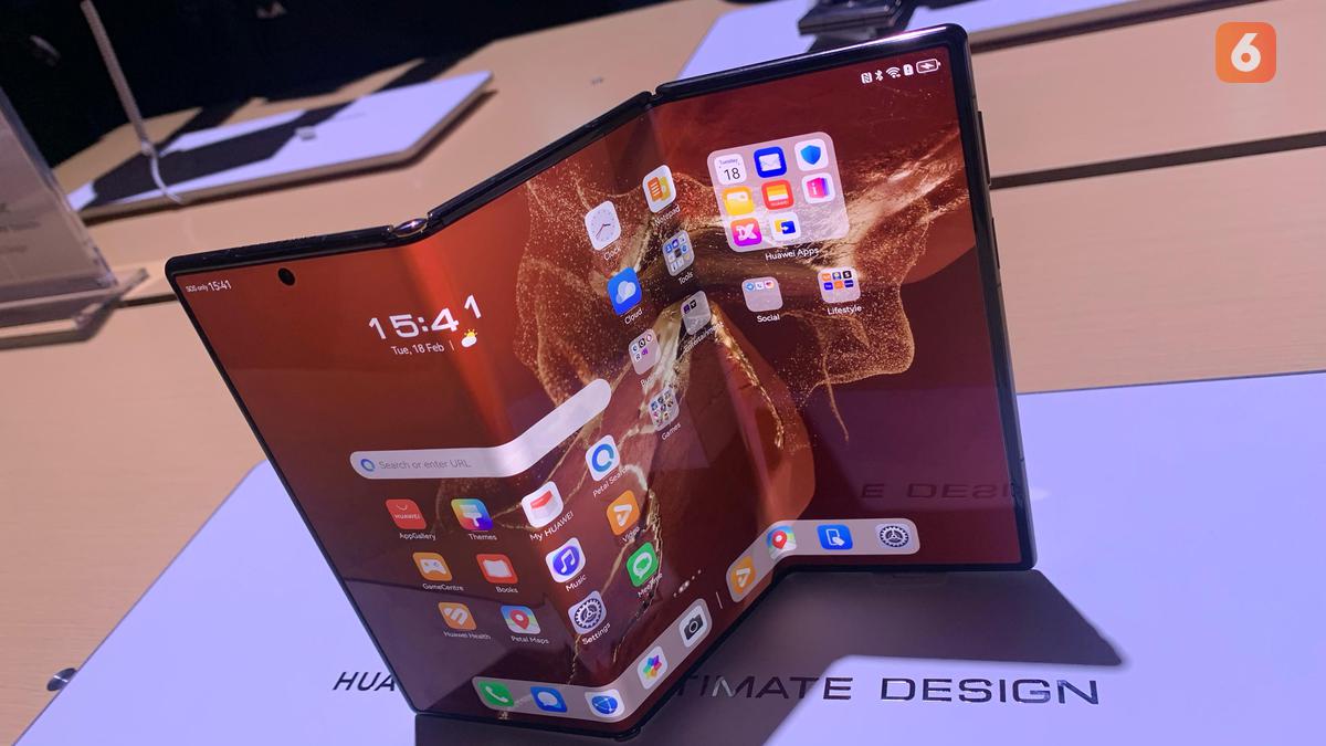Top 3 Tekno: HP Layar Lipat Tiga Huawei Mate XT Tuai Perhatian Top 3 Tekno: HP Layar Lipat Tiga Huawei Mate XT Tuai Perhatian