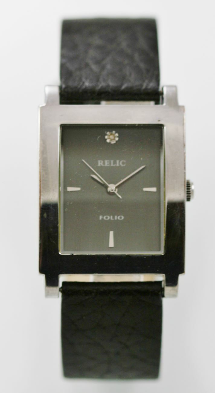 Relic Folio Montre Homme Gris Inoxydable Argent 30m Cuir Noir Batterie Quartz Relic Folio Montre Homme Gris Inoxydable Argent 30m Cuir Noir Batterie Quartz
